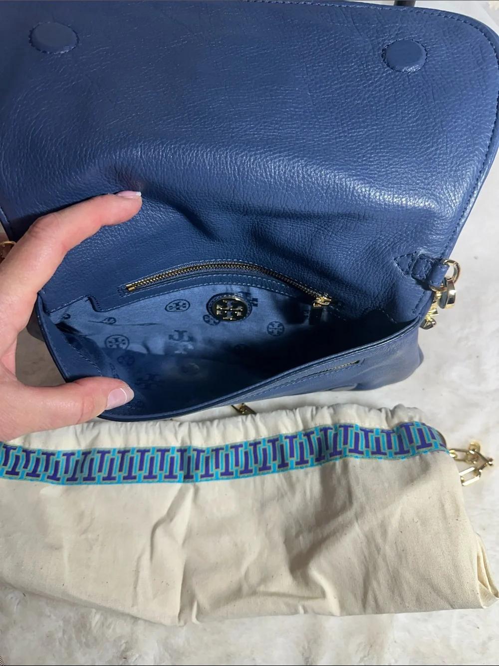 Tory Burch Amanda Logo Flap clutch or crossbody gold chain removable strap